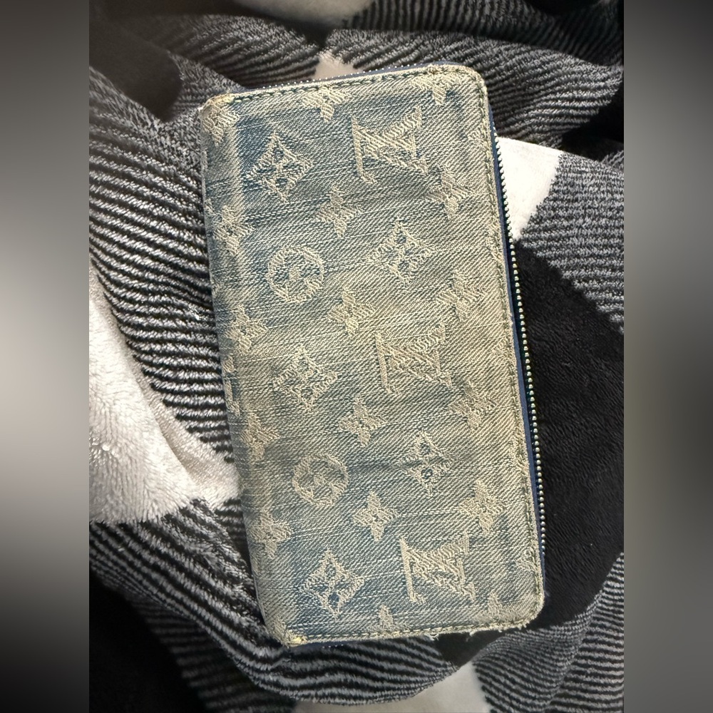 Vintage Louis Vuitton denim monogram wallet